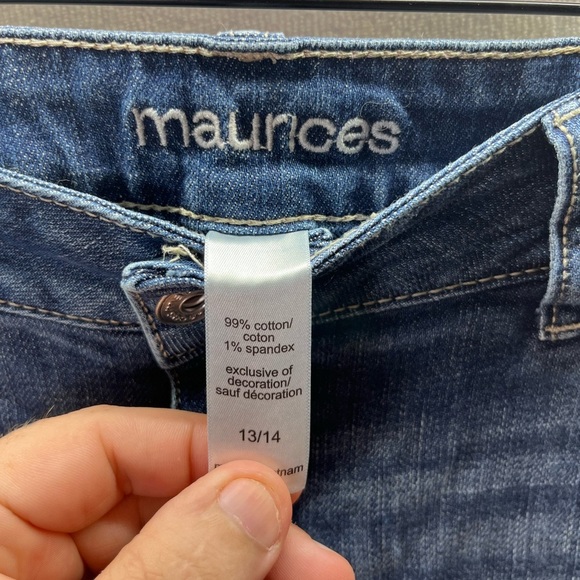 Maurices Distressed Relaxed Fit Jeans Womens 13/14 Plus Size Cute Stretch 2237 - Picture 2 of 9